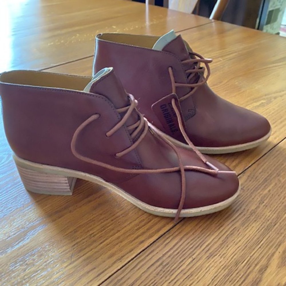 Clarks Phenia Carnaby Tan Leather